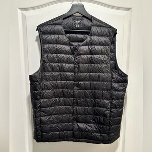 UNIQLO PUFFTECH Compact Black Ultra lightweight Men’s Vest w/ Pouch, Size: Large